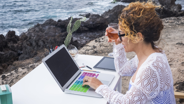 Виза цифрового кочевника в Испанию: Полный гид по получению Digital Nomad Visa в 2025